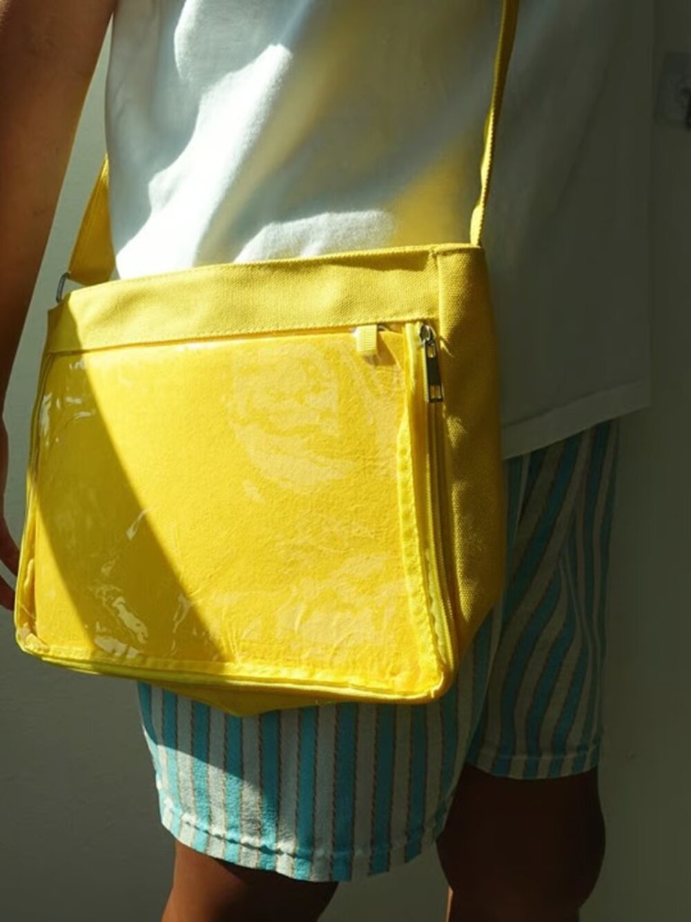 Yellow Ita Bag Crossbody Pin Display Bag Kawaii Anime Convention Shoulder Bag
